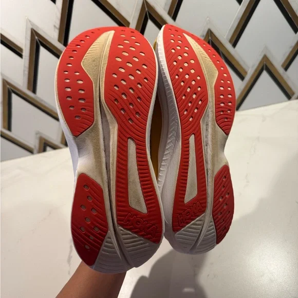 Men’s HOKA Running Shoes - 9.5 - Picture 6 of 6